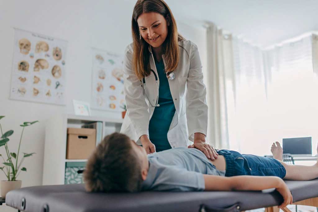 gastroenterología infanto juvenil Centro de Especialidades Médicas Cumbres del Santuario