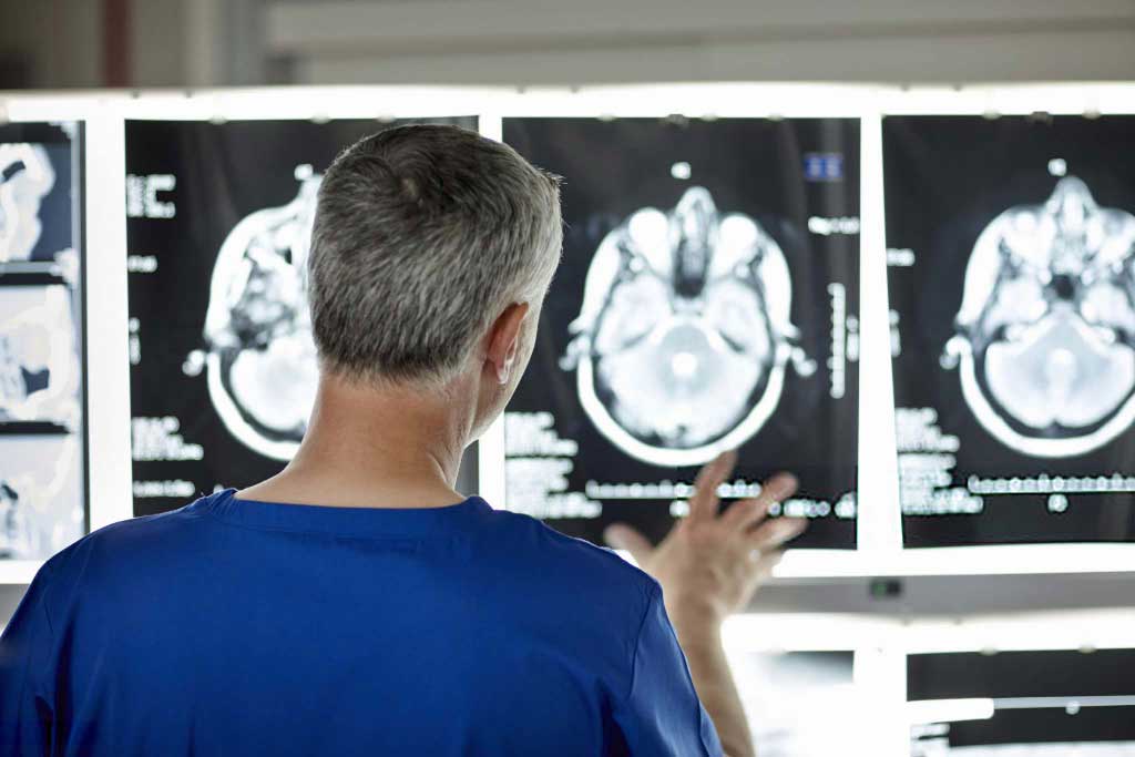 Neurocirugía General Centro de Especialidades Médicas Cumbres del Santuario